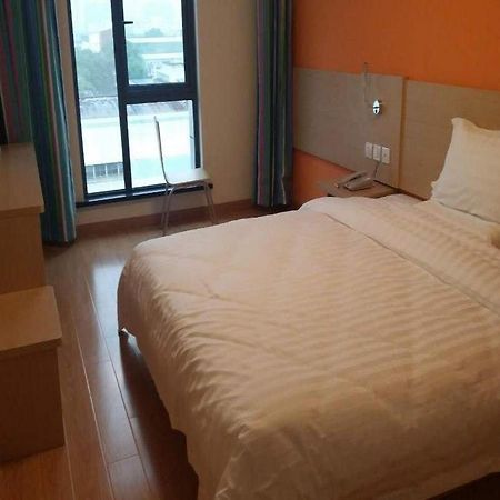 7 Days Inn Shanghai Minhang Dongchuan Road Jiaotong University Esterno foto