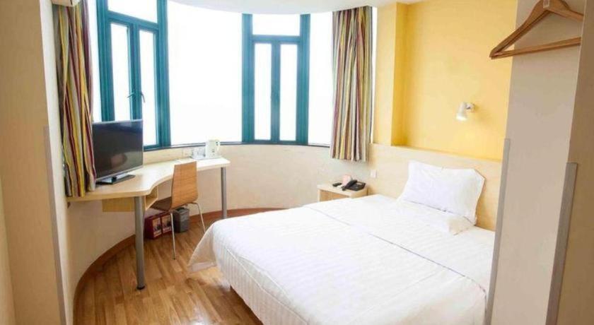 7 Days Inn Shanghai Minhang Dongchuan Road Jiaotong University Esterno foto